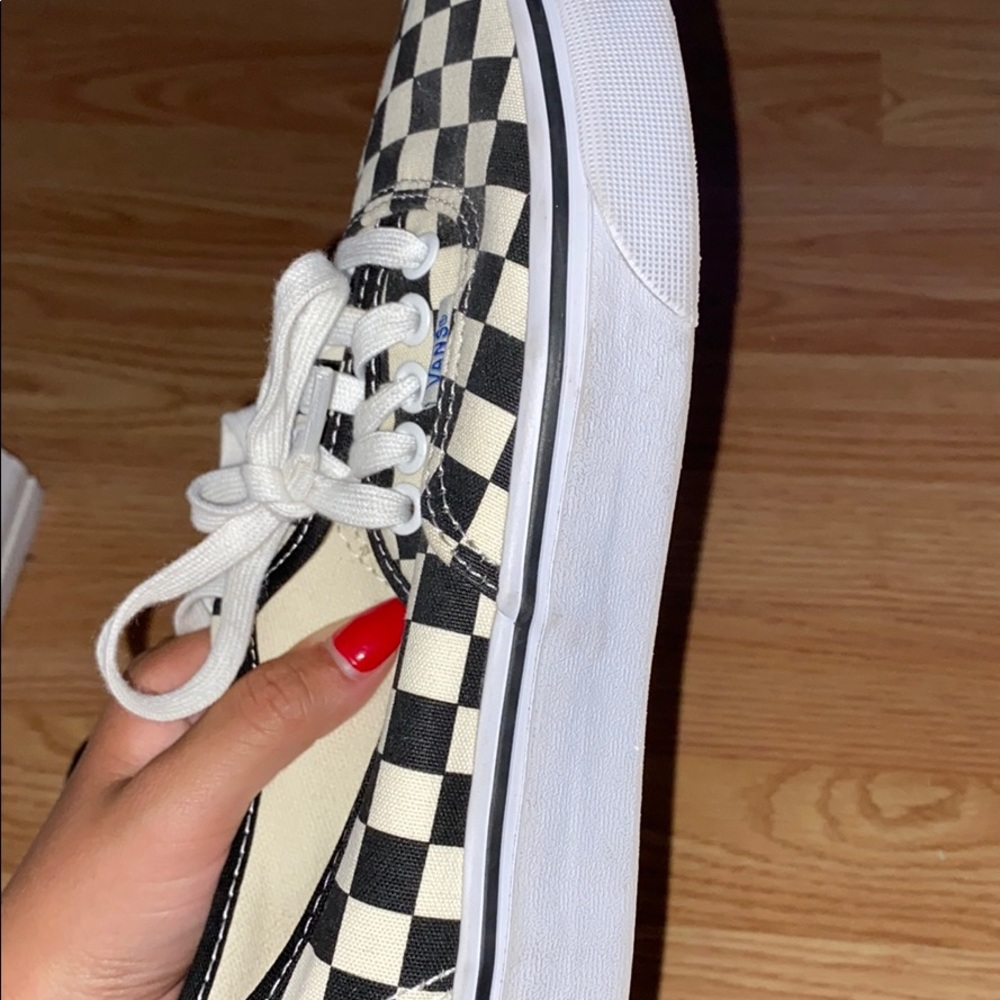 vans - Picture 4 of 4